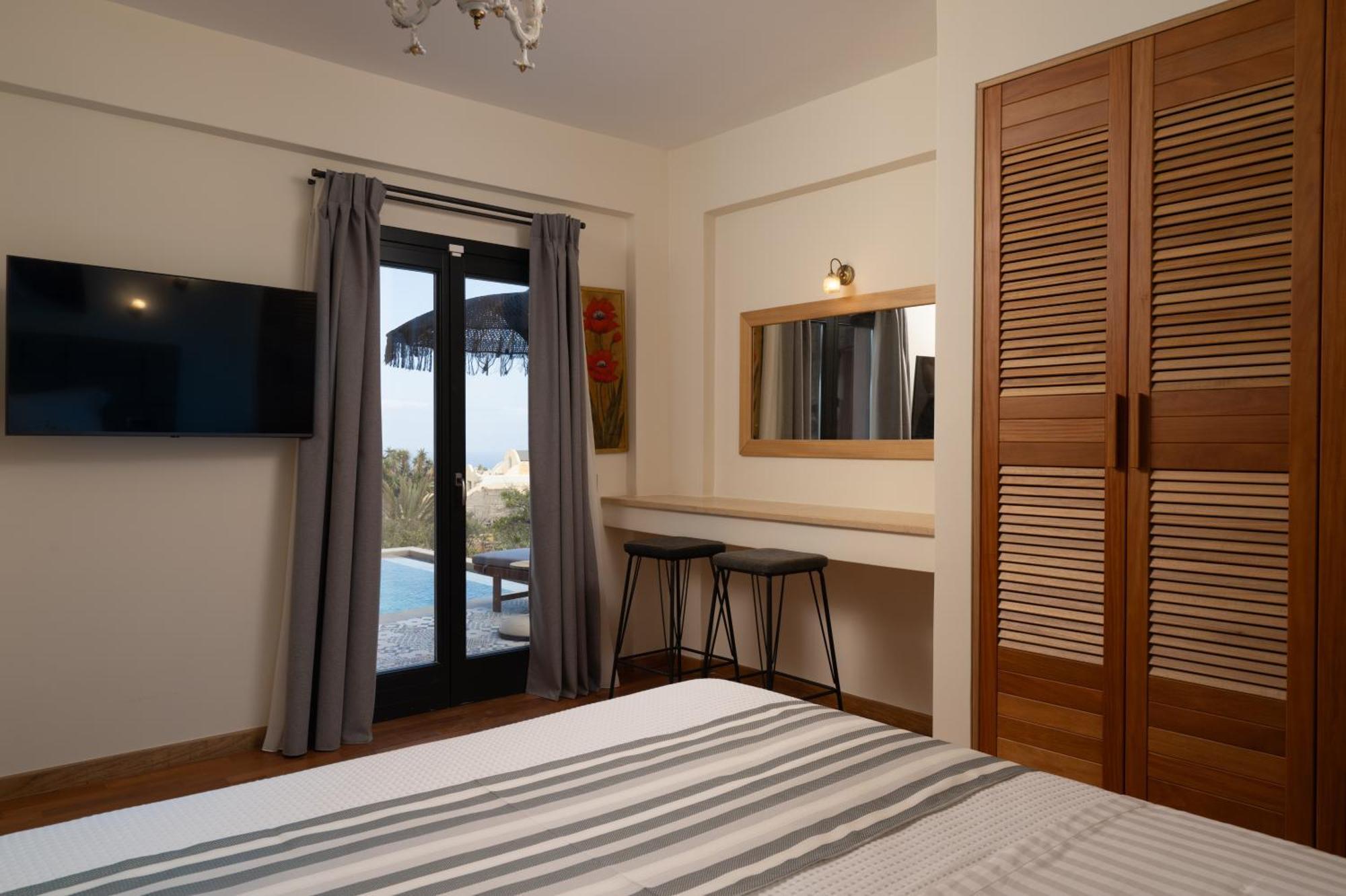 Golden Moments Luxury Stone Villas A 메사리아 객실 사진