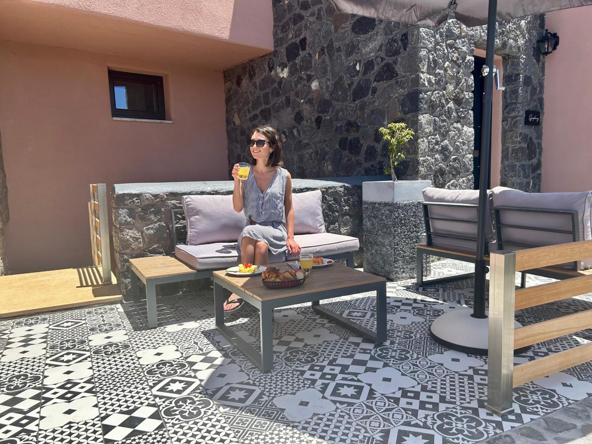 Golden Moments Luxury Stone Villas A 메사리아 객실 사진