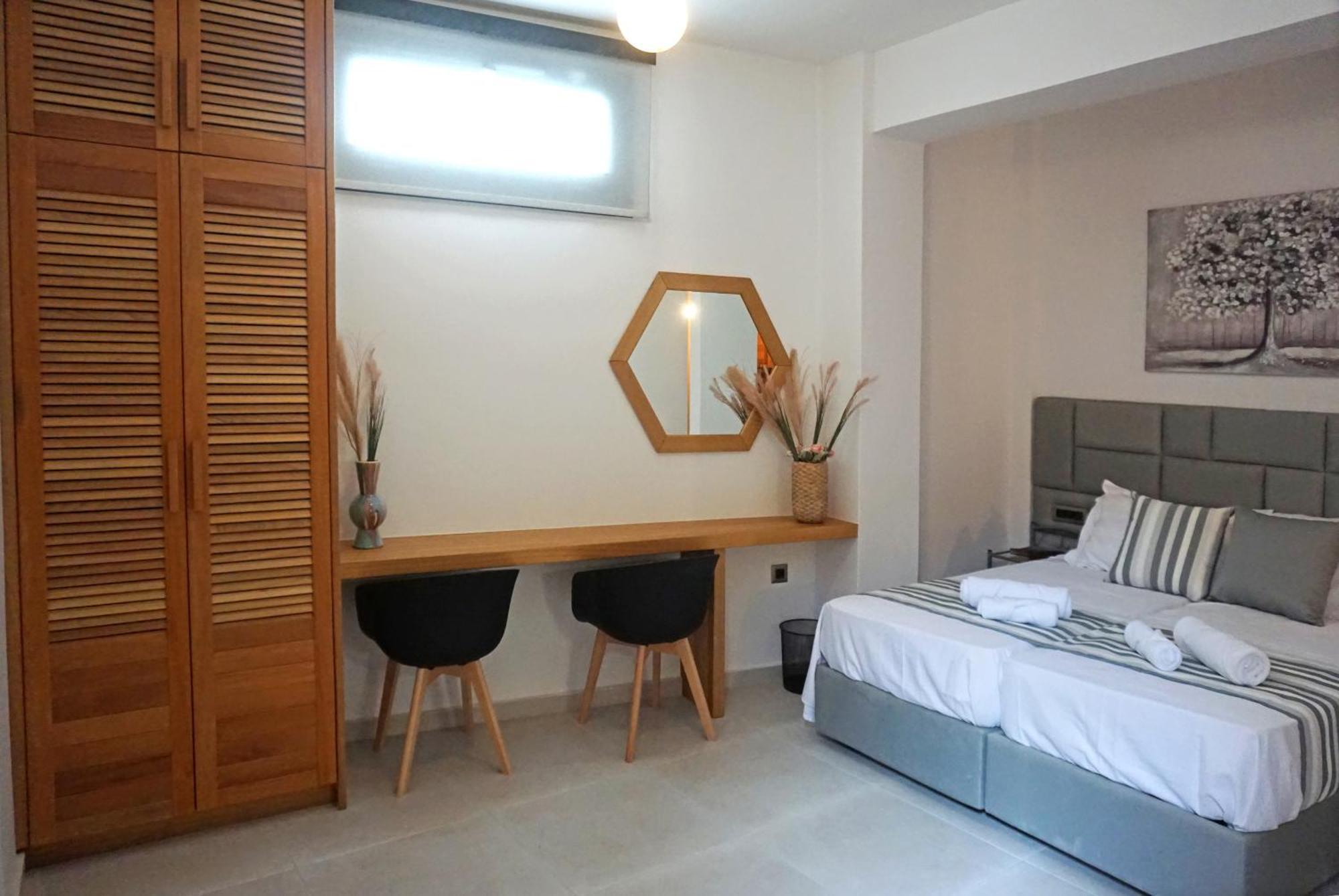 Golden Moments Luxury Stone Villas A 메사리아 객실 사진