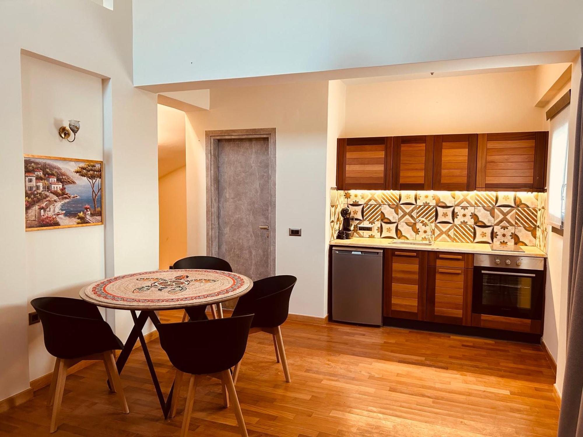 Golden Moments Luxury Stone Villas A 메사리아 객실 사진